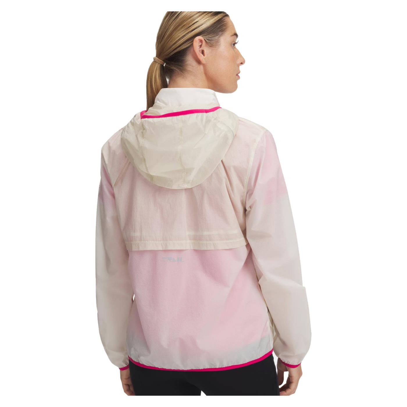 UNDER ARMOUR WOMAN TRAIL RUN JACKET