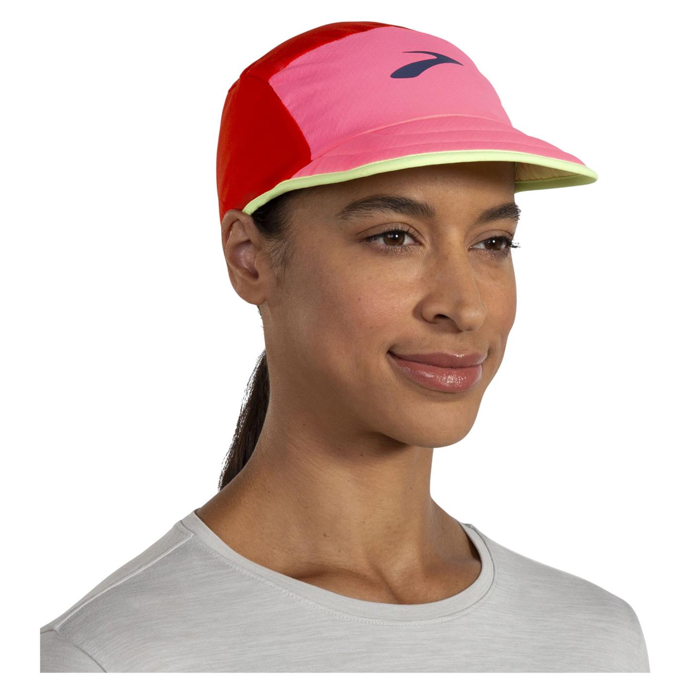 BROOKS LIGHTWEIGHT PACKABLE HAT