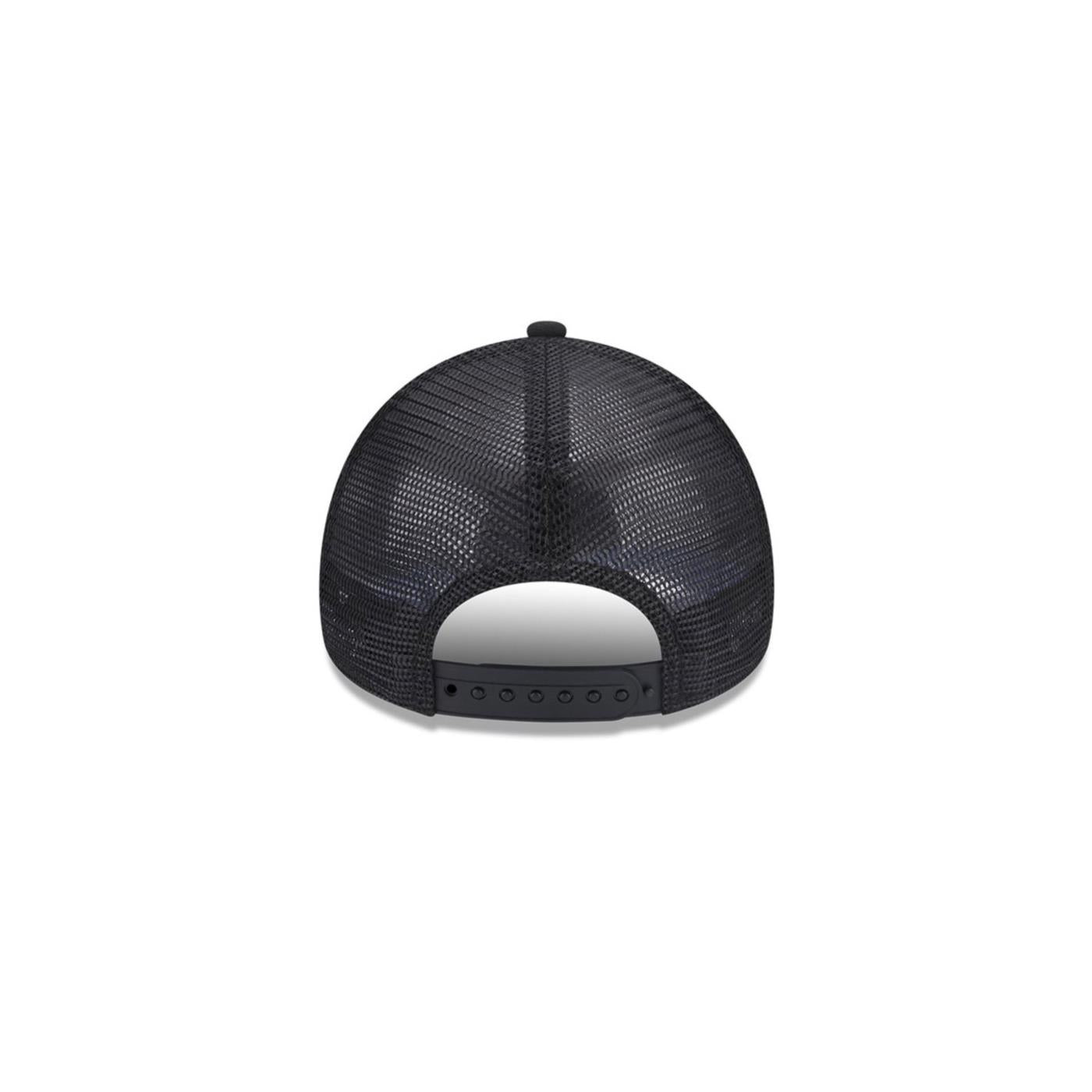 NEW ERA SUPERMAN PRINT TRUCKER