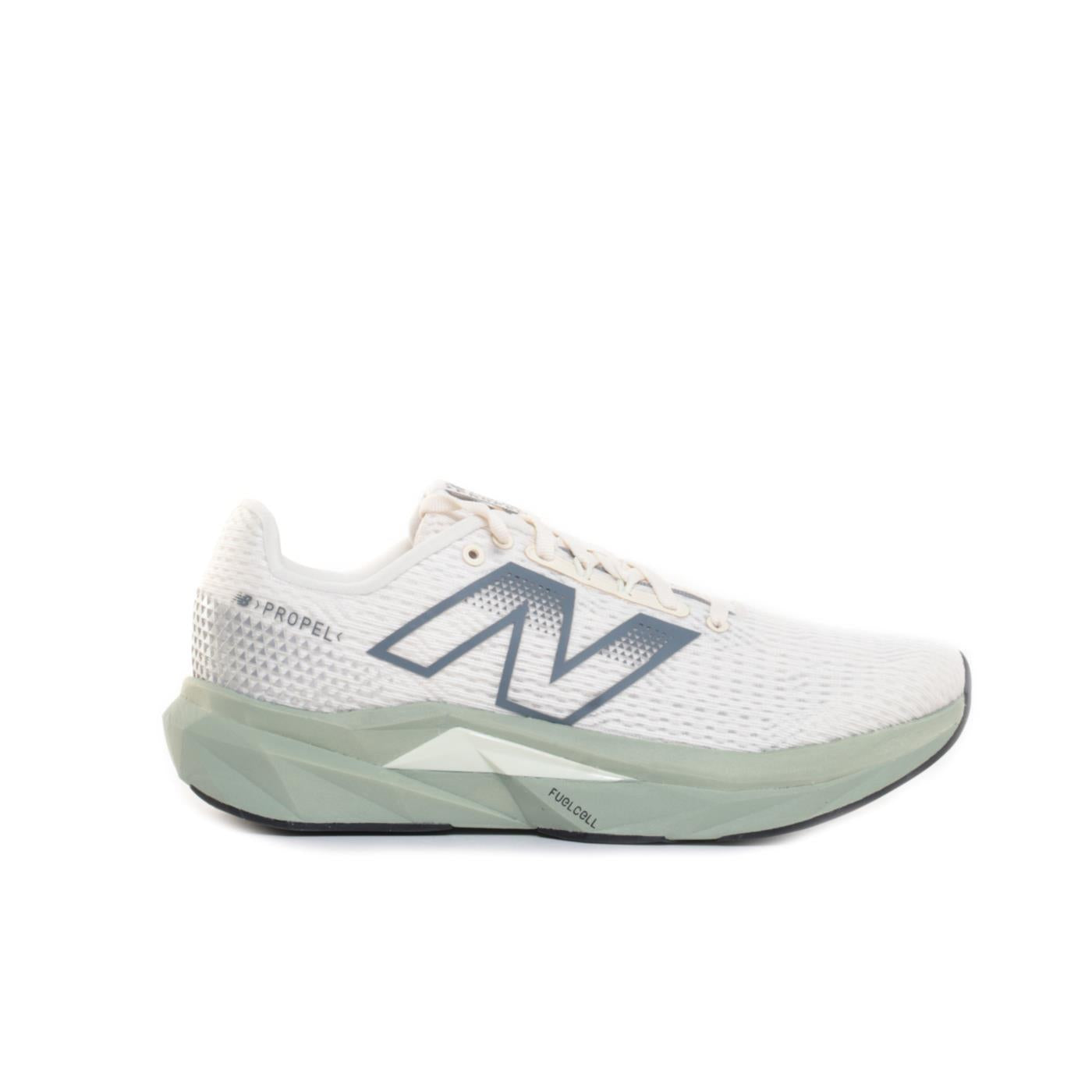 NEW BALANCE FUELCELL PROPEL V8