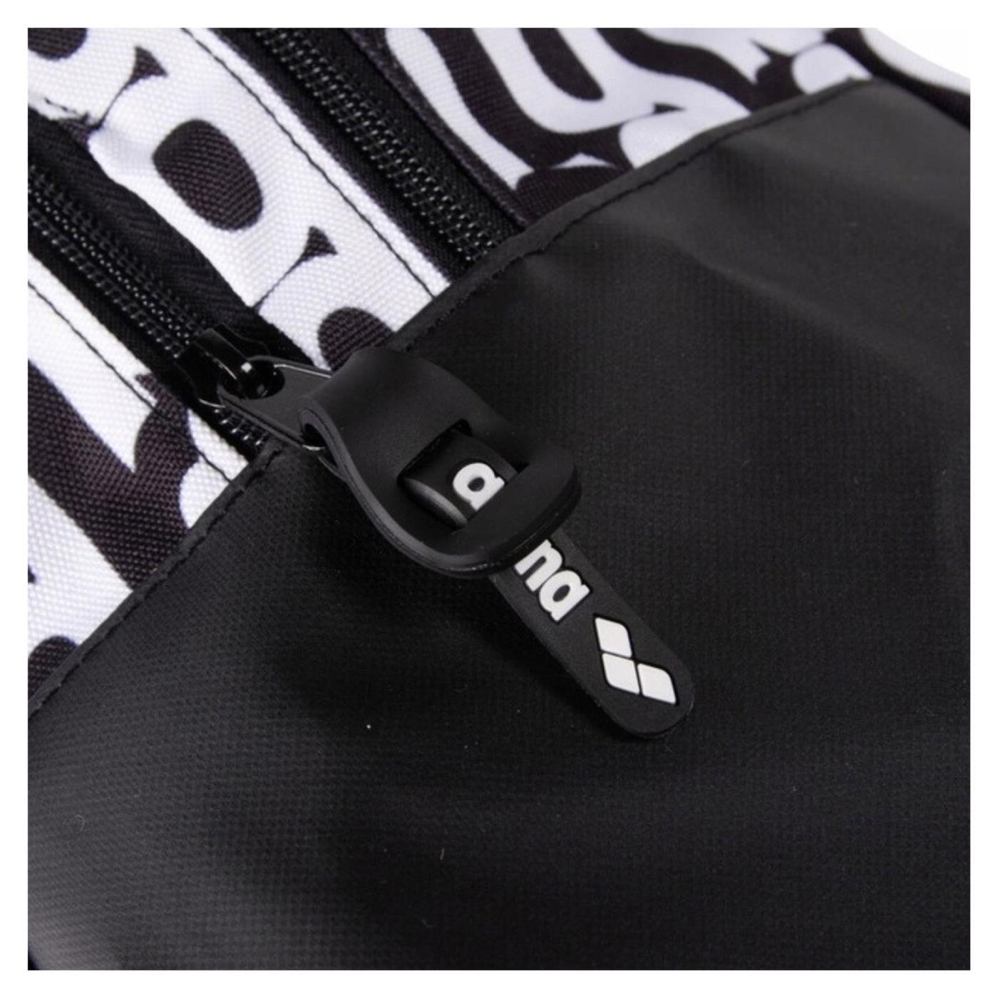 ARENA FAST SHOULDER BAG
