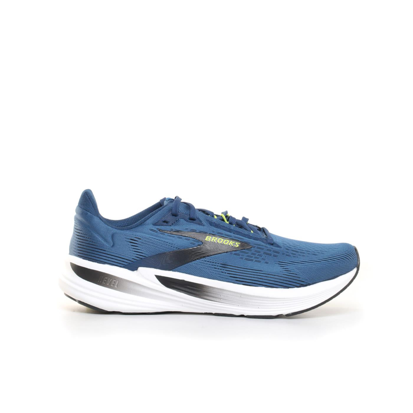 BROOKS REVEL 8