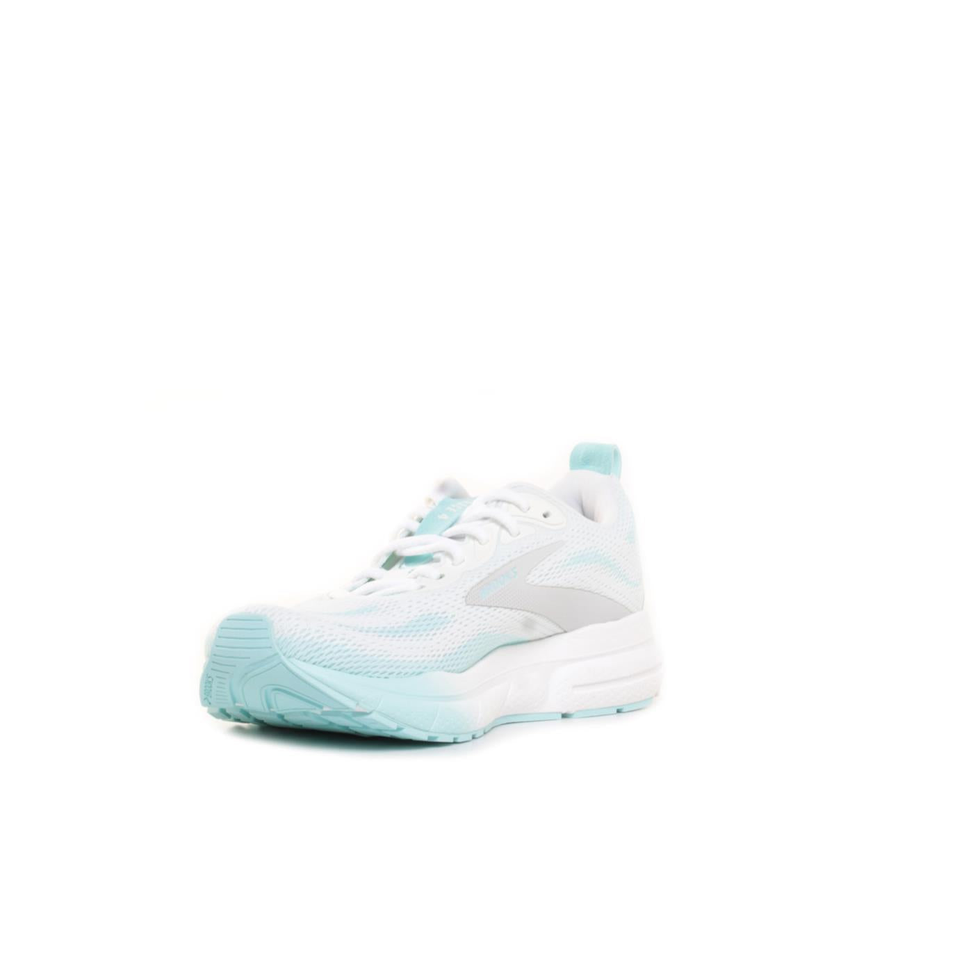 BROOKS TRACE 4 WOMAN