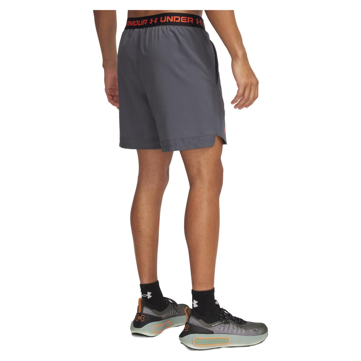 UNDER ARMOUR VANISH WOVEN 6IN SHORTS