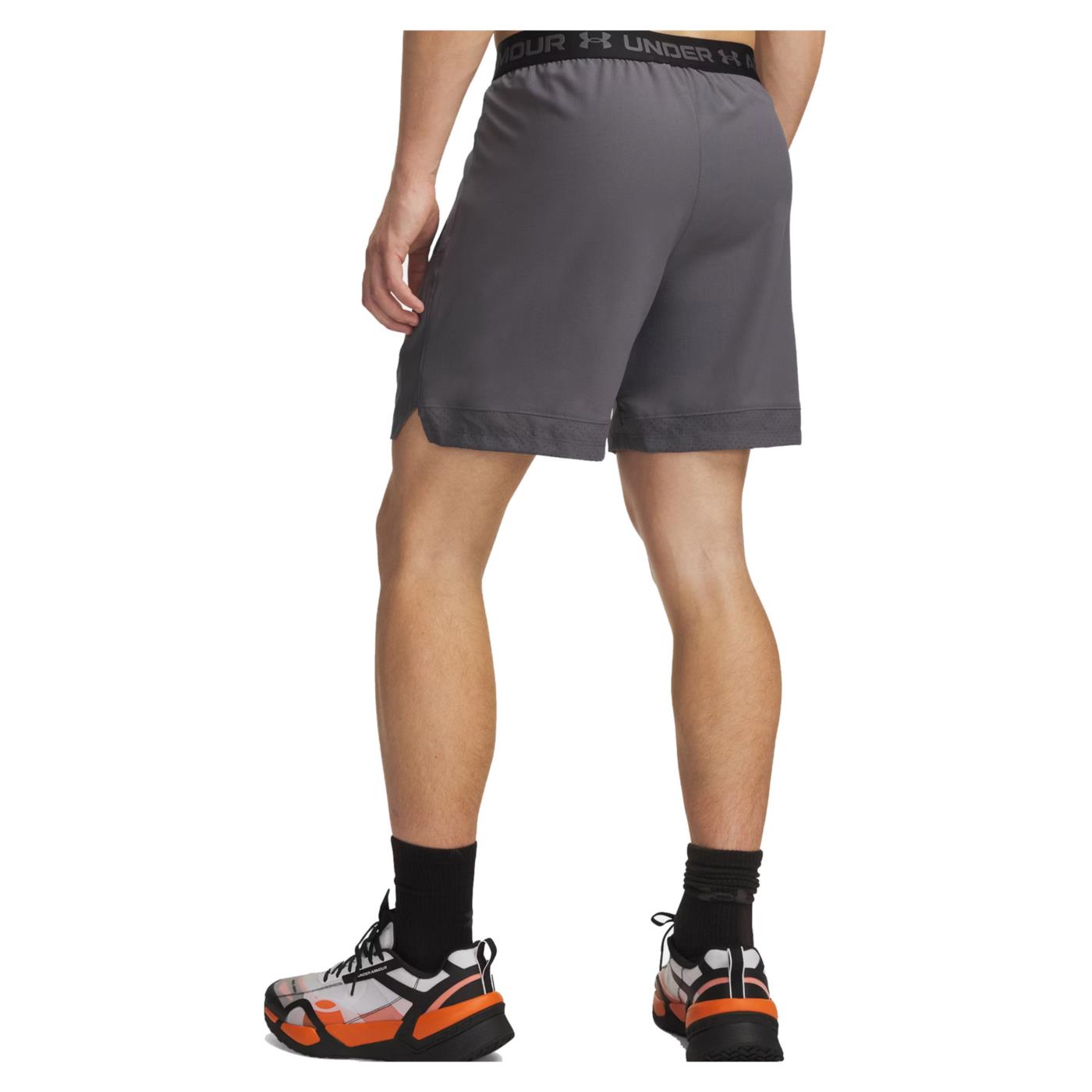UNDER ARMOUR VANISH WOVEN 6IN SHORTS - Grigio scuro - vista 2