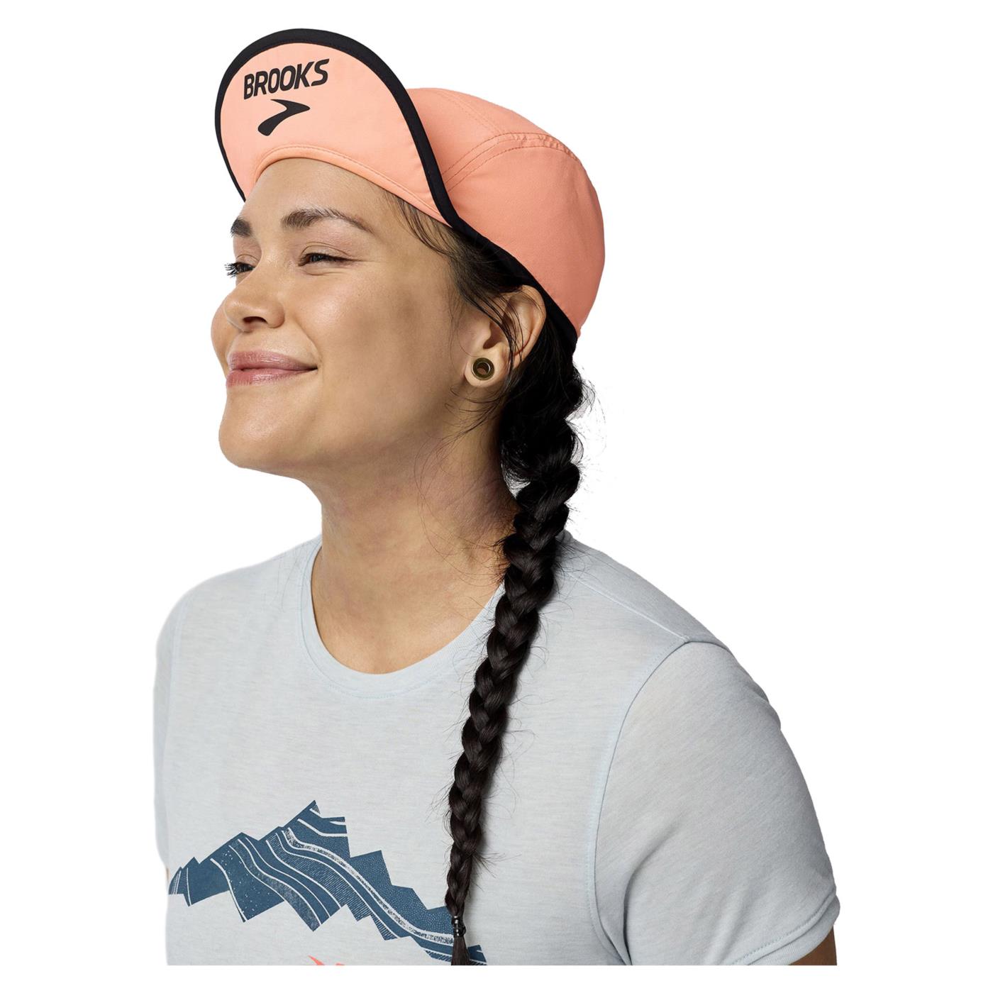 BROOKS LIGHTWEIGHT PACKABLE HAT
