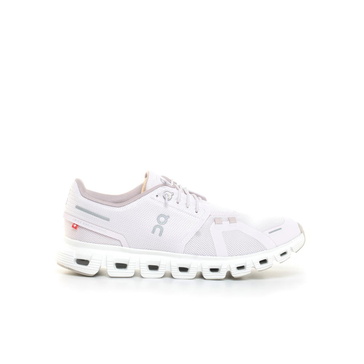 ON CLOUD 6 WOMAN