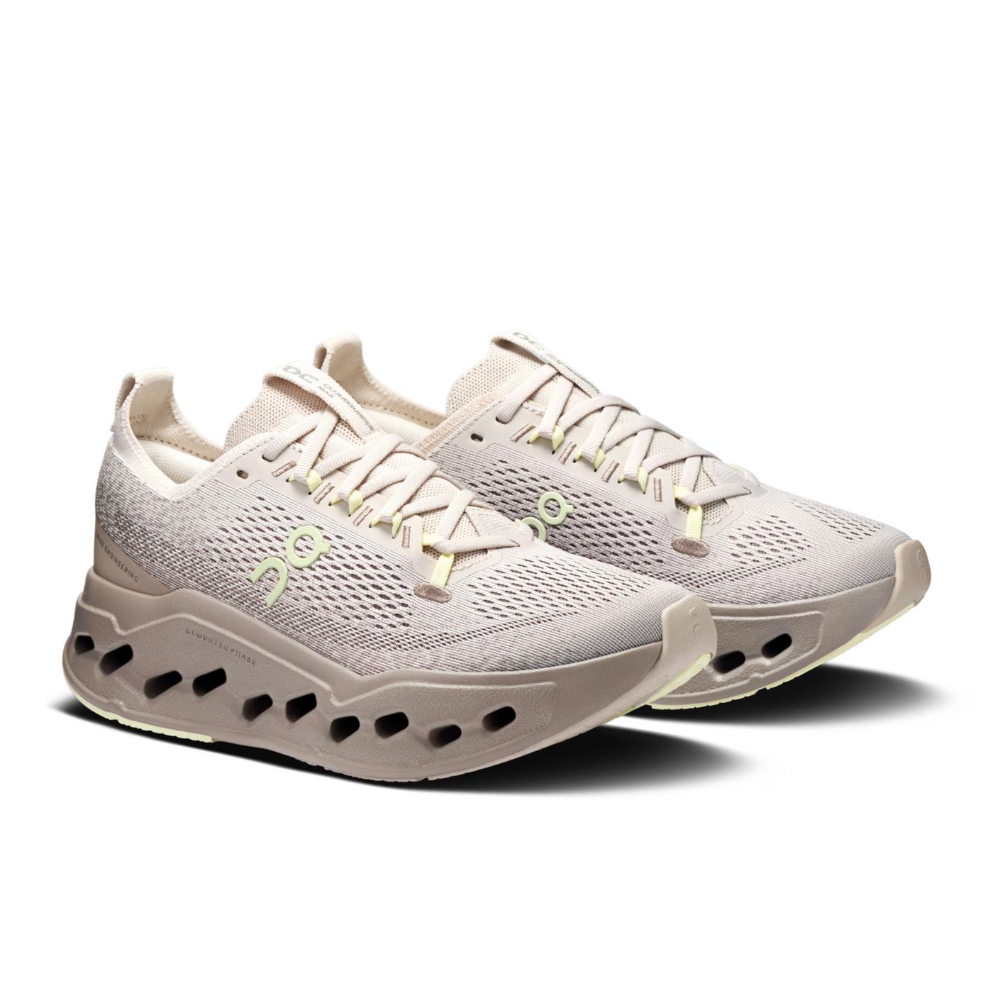 ON CLOUDSURFER MAX WOMAN - Beige - vista 3