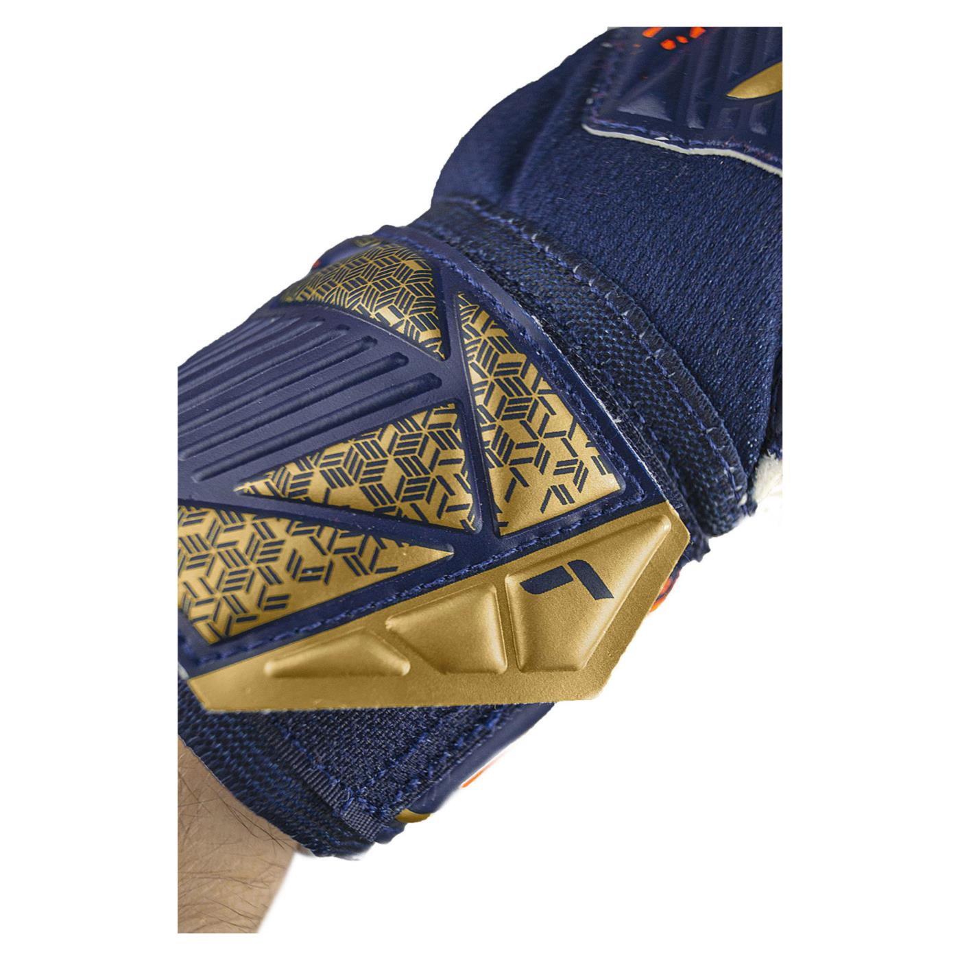 REUSCH ATTRAKT GRIP