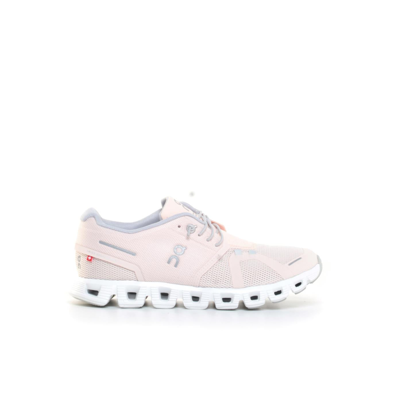 ON CLOUD 5 WOMAN