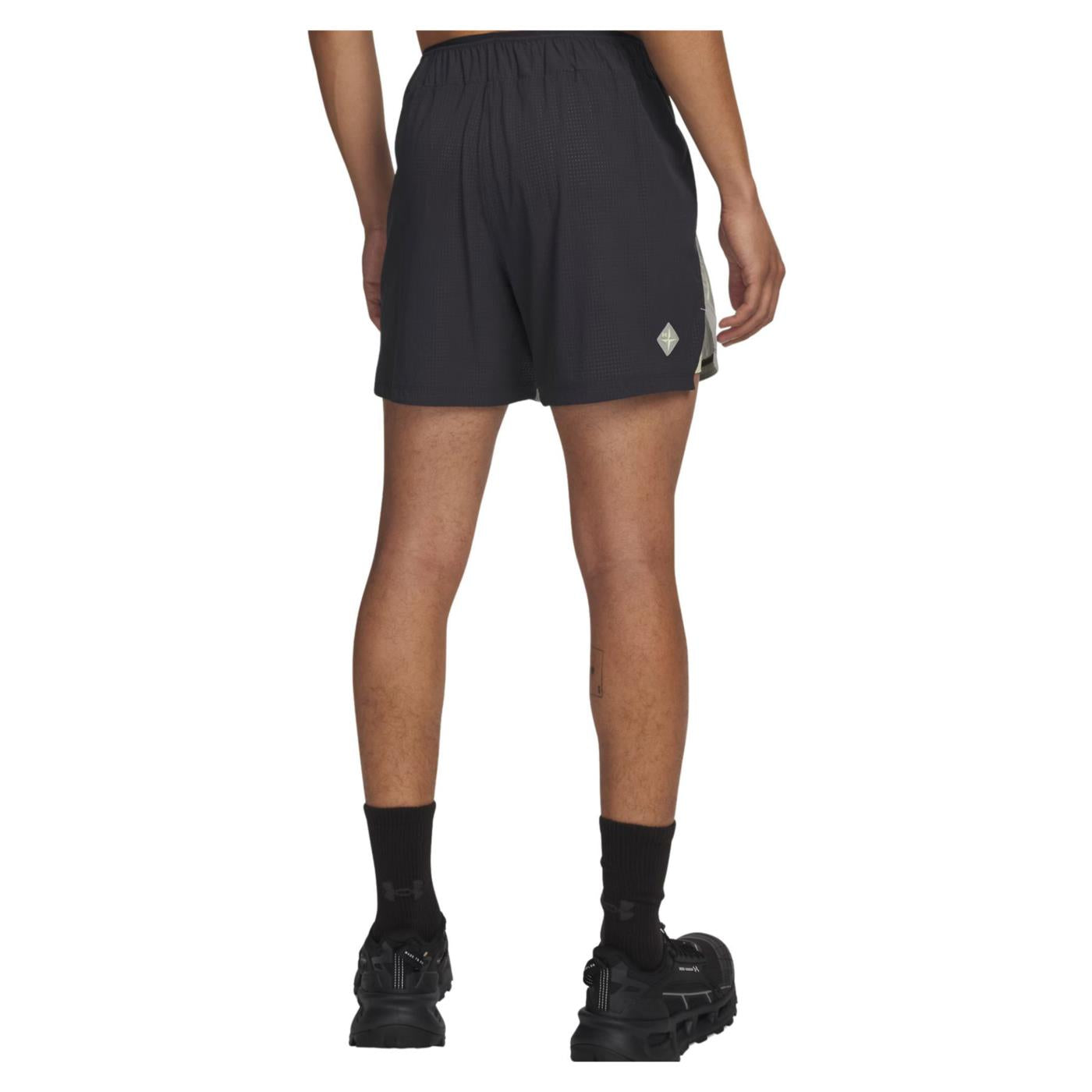 UNDER ARMOUR TRAIL RUN 5 LINED SHORT - Grigio chiaro - vista 2