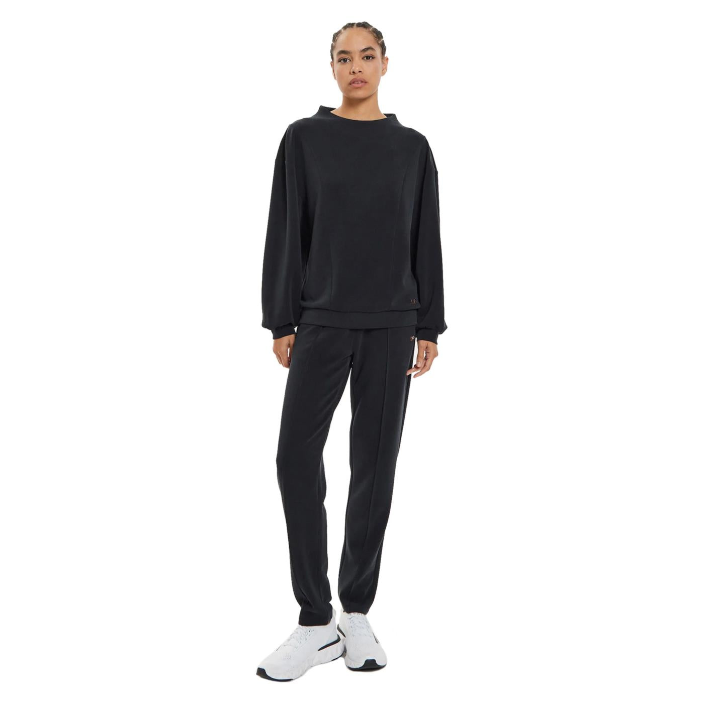 EMPORIO ARMANI 7 EA7 TRAIN CORE RELAX W T-SUIT
