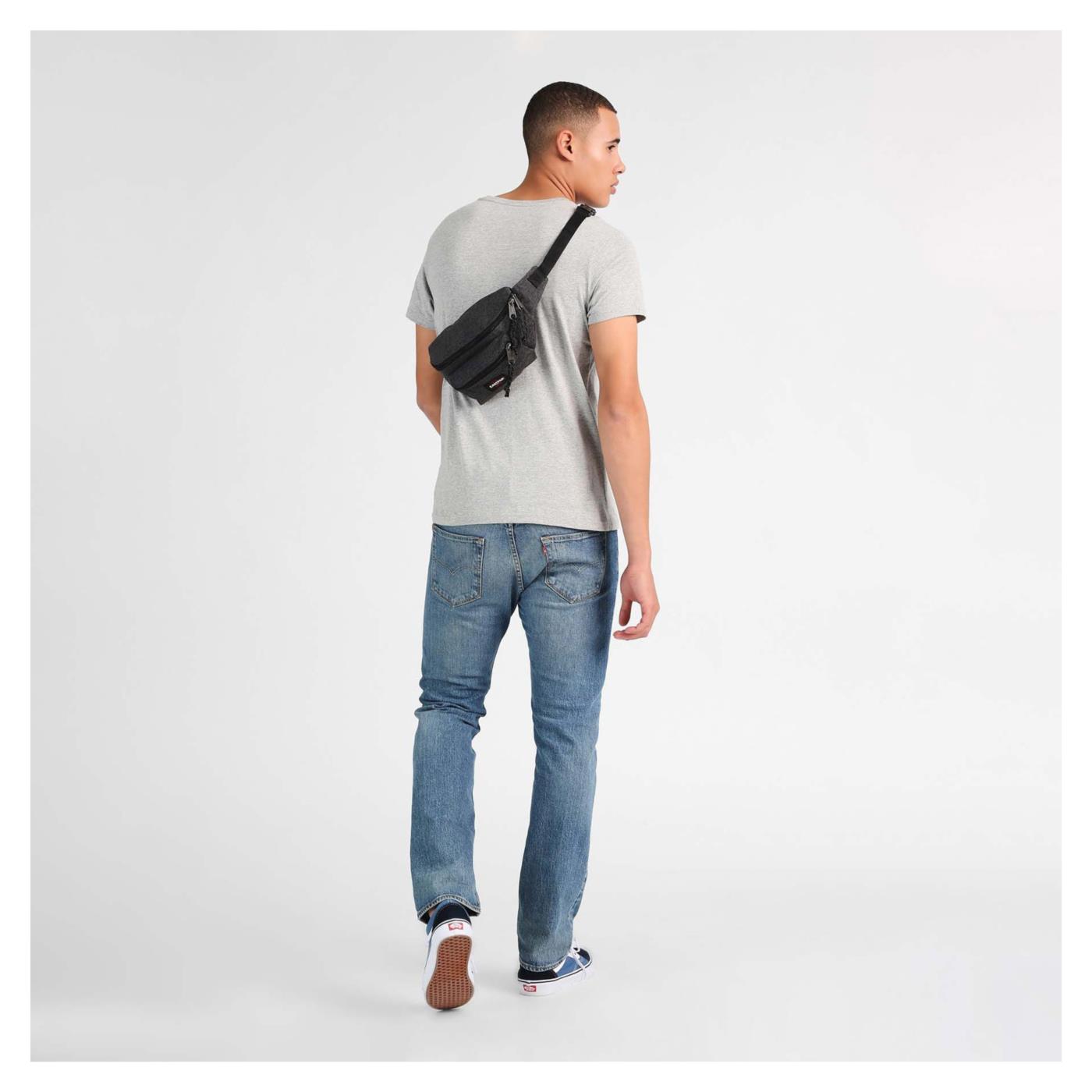 EASTPAK DOGGY BAG BLACK DENIM