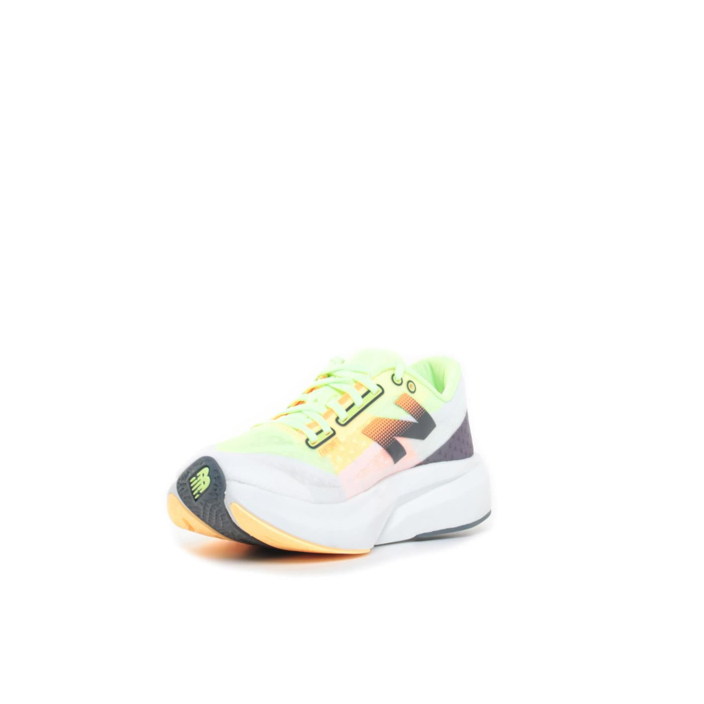 NEW BALANCE FUELCELL REBEL V4
