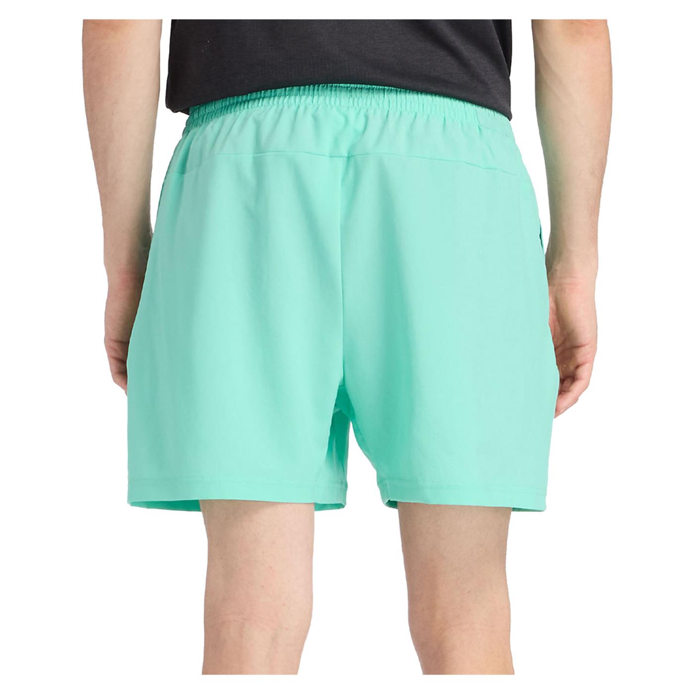 NEW BALANCE RUN ESSENTIALS SHORT 5IN - Verde - vista 2