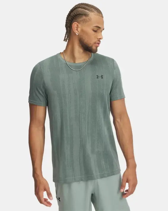 ragazzo che indossa t-shirt da palestra