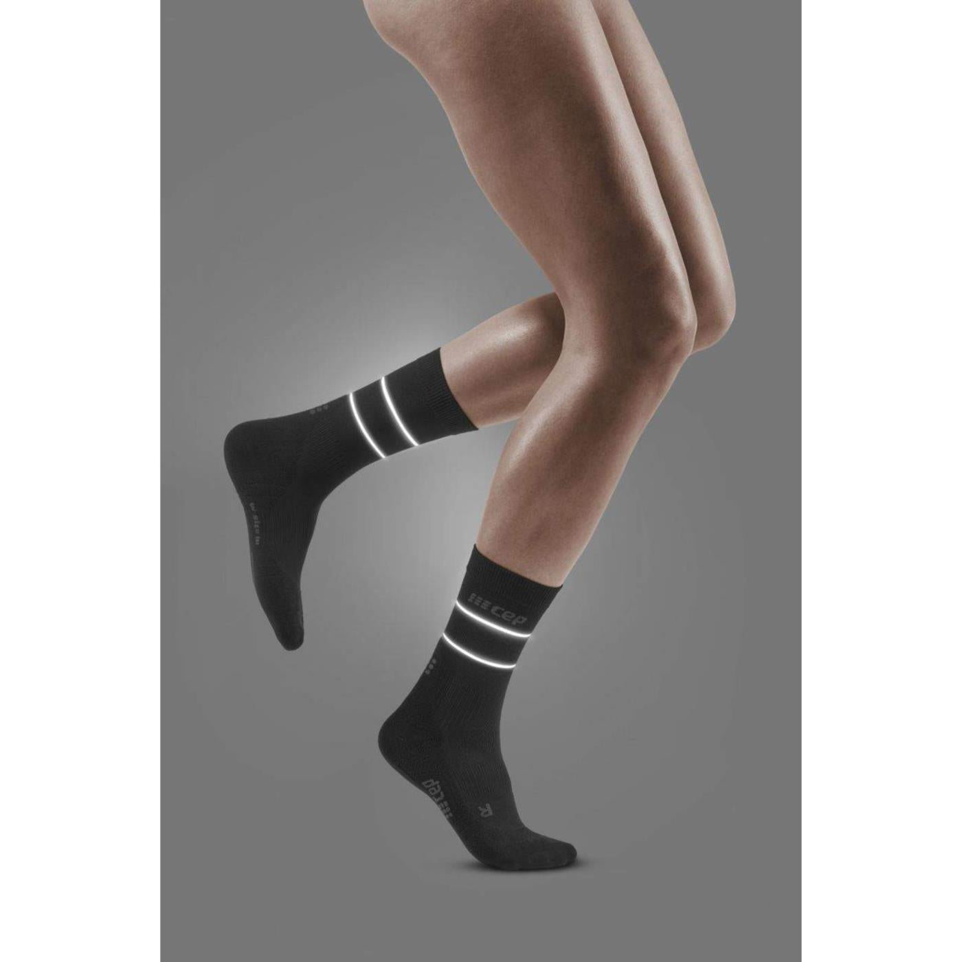 CEP MID CUT SOCKS W REFLECTIV